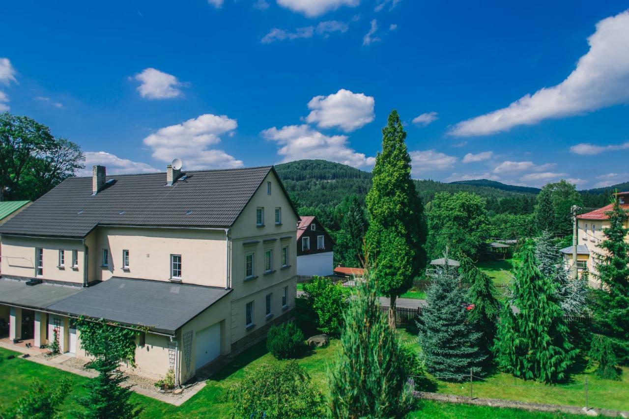 Lusatia House Apartment *
